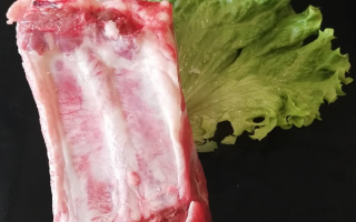 COTE A BOUILLIR DE PORC (paquet environ 500g)