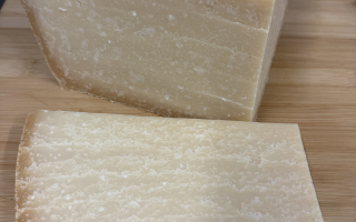 PARMESAN ( Parmigiano reggiano )